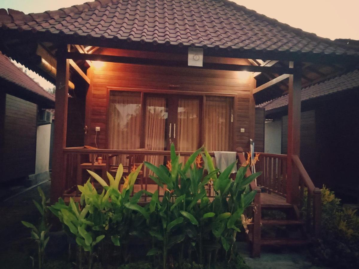 Svaha Nusa Guest House Nusa Lembongan  Exterior photo